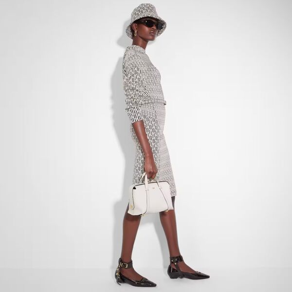 Fendi Roma FE 40125I